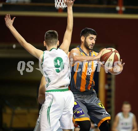 Basketball  ABL Cup 17/18 . KOS Celovec gegen Klosterneuburg Dukes. Adrian Babic,  (KOS Celovec), Oguz Timur Kilic (Klosterneuburg Dukes). Klagenfurt, am 1.12.2017.
Foto: Kuess

---
pressefotos, pressefotografie, kuess, qs, qspictures, sport, bild, bilder, bilddatenbank