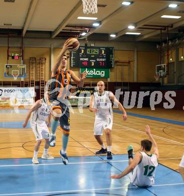 Basketball  ABL Cup 17/18 . KOS Celovec gegen Klosterneuburg Dukes. Ziga Erculj, Vjeran Soldo, Christian Erschen (KOS Celovec), Edin Bavcic  (Klosterneuburg Dukes). Klagenfurt, am 1.12.2017.
Foto: Kuess

---
pressefotos, pressefotografie, kuess, qs, qspictures, sport, bild, bilder, bilddatenbank