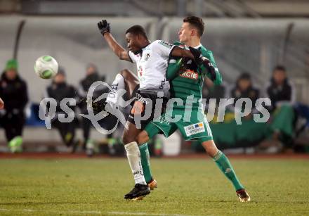 Fussball Tipico Bundesliga. RZ Pellets WAC gegen Rapid Wien. Issiaka Ouedraogo, (WAC), Dejan Ljubicic  (Rapid). Wolfsberg, am 2.12.2017.
Foto: Kuess

---
pressefotos, pressefotografie, kuess, qs, qspictures, sport, bild, bilder, bilddatenbank