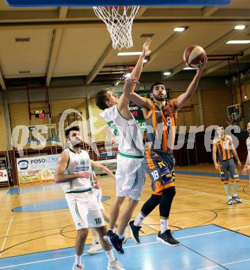 Basketball  ABL Cup 17/18 . KOS Celovec gegen Klosterneuburg Dukes. Andi Smrtnik,  (KOS Celovec), Oguz Timur Kilic (Klosterneuburg Dukes). Klagenfurt, am 1.12.2017.
Foto: Kuess

---
pressefotos, pressefotografie, kuess, qs, qspictures, sport, bild, bilder, bilddatenbank