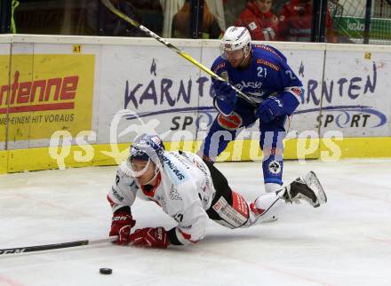 EBEL. Eishockey Bundesliga. EC VSV gegen HC TWK Innsbruck. Benjamin Petrik, (VSV), Kevin Wehrs  (Innsbruck). Villach, am 3.12.2017.
Foto: Kuess 


---
pressefotos, pressefotografie, kuess, qs, qspictures, sport, bild, bilder, bilddatenbank