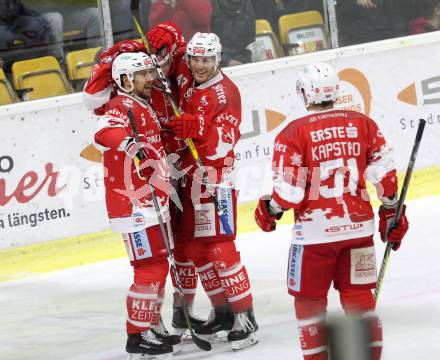 EBEL. Eishockey Bundesliga. KAC gegen 	Fehervar AV 19. Torjubel Marco Richter, Mitja Robar (KAC). Klagenfurt, am 3.12.2017.
Foto: Kuess

---
pressefotos, pressefotografie, kuess, qs, qspictures, sport, bild, bilder, bilddatenbank