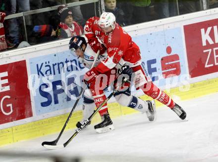 EBEL. Eishockey Bundesliga. KAC gegen 	Fehervar AV 19. Marco Richter, (KAC), Aron Reisz  (Alba Volan). Klagenfurt, am 3.12.2017.
Foto: Kuess

---
pressefotos, pressefotografie, kuess, qs, qspictures, sport, bild, bilder, bilddatenbank