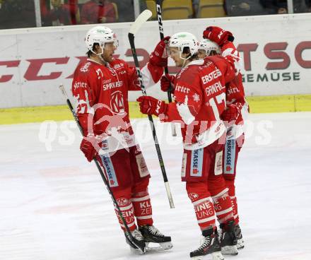 EBEL. Eishockey Bundesliga. KAC gegen 	Fehervar AV 19. Torjubel Manuel Ganahl, Thomas Hundertpfund (KAC). Klagenfurt, am 3.12.2017.
Foto: Kuess

---
pressefotos, pressefotografie, kuess, qs, qspictures, sport, bild, bilder, bilddatenbank