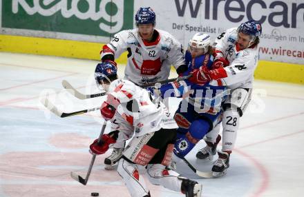 EBEL. Eishockey Bundesliga. EC VSV gegen HC TWK Innsbruck. Valentin Leiler (VSV), Kevin Wehrs, Fabio Schramm, (Innsbruck). Villach, am 3.12.2017.
Foto: Kuess 


---
pressefotos, pressefotografie, kuess, qs, qspictures, sport, bild, bilder, bilddatenbank