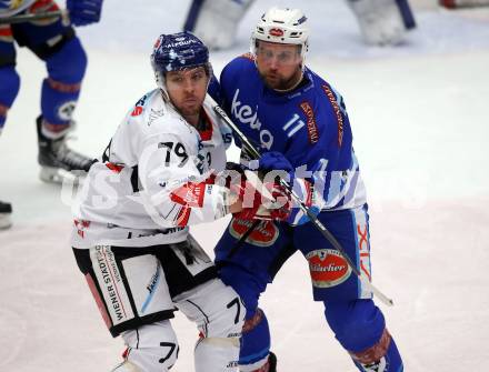 EBEL. Eishockey Bundesliga. EC VSV gegen HC TWK Innsbruck. Ben Walter, (VSV), Mitch Wahl (Innsbruck). Villach, am 3.12.2017.
Foto: Kuess 


---
pressefotos, pressefotografie, kuess, qs, qspictures, sport, bild, bilder, bilddatenbank