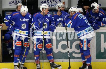 EBEL. Eishockey Bundesliga. EC VSV gegen HC TWK Innsbruck. Benjamin Petrik, Patrick Platzer, Ben Walter (VSV). Villach, am 3.12.2017.
Foto: Kuess 


---
pressefotos, pressefotografie, kuess, qs, qspictures, sport, bild, bilder, bilddatenbank