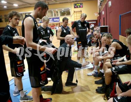 Basketball 2. Bundesliga. Grunddurchgang. 12. Runde. Woerthersee Piraten gegen Mattersburg Rocks. Trainer Mike Coffin (Mattersburg). Klagenfurt, am 9.12.2017.
Foto: Kuess
---
pressefotos, pressefotografie, kuess, qs, qspictures, sport, bild, bilder, bilddatenbank