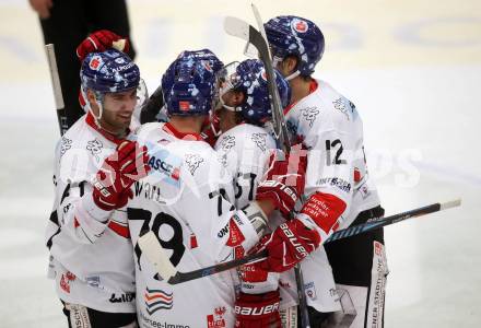 EBEL. Eishockey Bundesliga. EC VSV gegen HC TWK Innsbruck. Torjubel Andrew Clark, Mitch Wahl, Florian PedevillaAndrew Michael Yogan (Innsbruck). Villach, am 3.12.2017.
Foto: Kuess 


---
pressefotos, pressefotografie, kuess, qs, qspictures, sport, bild, bilder, bilddatenbank