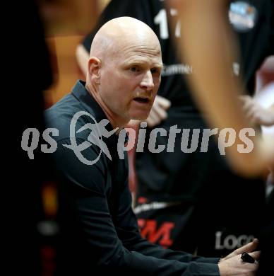 Basketball 2. Bundesliga. Grunddurchgang. 12. Runde. Woerthersee Piraten gegen Mattersburg Rocks. Trainer Mike Coffin (Mattersburg). Klagenfurt, am 9.12.2017.
Foto: Kuess
---
pressefotos, pressefotografie, kuess, qs, qspictures, sport, bild, bilder, bilddatenbank