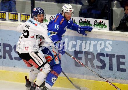 EBEL. Eishockey Bundesliga. EC VSV gegen HC TWK Innsbruck. Stefan Bacher, (VSV), Mitch Wahl (Innsbruck). Villach, am 3.12.2017.
Foto: Kuess 


---
pressefotos, pressefotografie, kuess, qs, qspictures, sport, bild, bilder, bilddatenbank