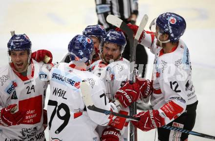 EBEL. Eishockey Bundesliga. EC VSV gegen HC TWK Innsbruck. Torjubel Andrew Clark, Mitch Wahl, Florian PedevillaAndrew Michael Yogan (Innsbruck). Villach, am 3.12.2017.
Foto: Kuess 


---
pressefotos, pressefotografie, kuess, qs, qspictures, sport, bild, bilder, bilddatenbank