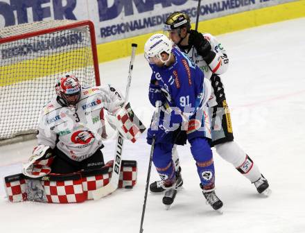 EBEL. Eishockey Bundesliga. EC VSV gegen HC Orli Znojmo. Miha Verlic, (VSV), Marek Schwarz  (Znojmo). Villach, am 10.12.2017.
Foto: Kuess 


---
pressefotos, pressefotografie, kuess, qs, qspictures, sport, bild, bilder, bilddatenbank