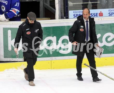 EBEL. Eishockey Bundesliga. EC VSV gegen HC Orli Znojmo. Trainer Markus Peintner, Co-Trainer Hans Winkler (VSV). Villach, am 10.12.2017.
Foto: Kuess 


---
pressefotos, pressefotografie, kuess, qs, qspictures, sport, bild, bilder, bilddatenbank