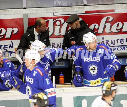 EBEL. Eishockey Bundesliga. EC VSV gegen HC Orli Znojmo. Trainer Markus Peintner, Co-Trainer Hans Winkler (VSV). Villach, am 10.12.2017.
Foto: Kuess 


---
pressefotos, pressefotografie, kuess, qs, qspictures, sport, bild, bilder, bilddatenbank