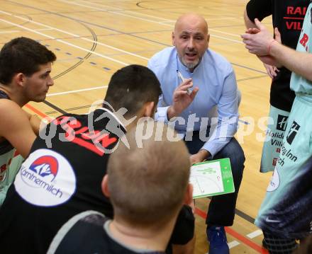 Basketball 2. Bundesliga. Grunddurchgang. 12. Runde. Raiders Villach gegen Dornbirn Lions. Trainer Rok Zupan (Villach). Villach, am 10.12.2017.
Foto: Kuess
---
pressefotos, pressefotografie, kuess, qs, qspictures, sport, bild, bilder, bilddatenbank