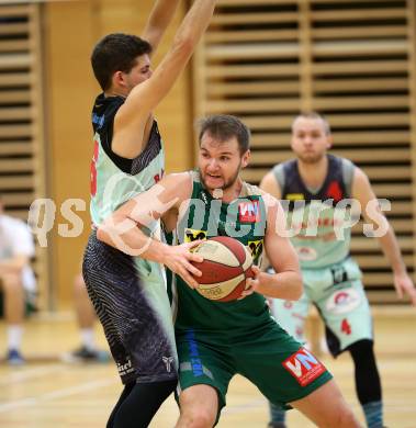Basketball 2. Bundesliga. Grunddurchgang. 12. Runde. Raiders Villach gegen Dornbirn Lions. Marko Jurica,  (Villach), Ivica Dodig (Dornbirn). Villach, am 10.12.2017.
Foto: Kuess
---
pressefotos, pressefotografie, kuess, qs, qspictures, sport, bild, bilder, bilddatenbank