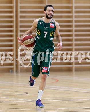 Basketball 2. Bundesliga. Grunddurchgang. 12. Runde. Raiders Villach gegen Dornbirn Lions.  Ander Arruti (Dornbirn). Villach, am 10.12.2017.
Foto: Kuess
---
pressefotos, pressefotografie, kuess, qs, qspictures, sport, bild, bilder, bilddatenbank