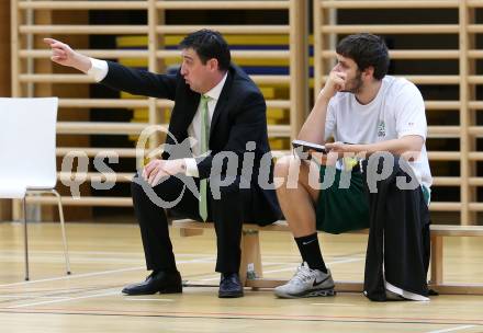 Basketball 2. Bundesliga. Grunddurchgang. 12. Runde. Raiders Villach gegen Dornbirn Lions. Trainer Inaki Merino (Dornbirn). Villach, am 10.12.2017.
Foto: Kuess
---
pressefotos, pressefotografie, kuess, qs, qspictures, sport, bild, bilder, bilddatenbank