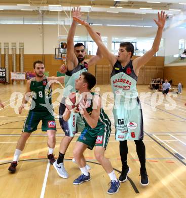 Basketball 2. Bundesliga. Grunddurchgang. 12. Runde. Raiders Villach gegen Dornbirn Lions. Mensud Julevic, Marko Jurica (Villach), Harun Buljubasic, Ivica Dodig  (Dornbirn). Villach, am 10.12.2017.
Foto: Kuess
---
pressefotos, pressefotografie, kuess, qs, qspictures, sport, bild, bilder, bilddatenbank