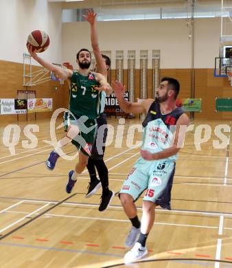 Basketball 2. Bundesliga. Grunddurchgang. 12. Runde. Raiders Villach gegen Dornbirn Lions. Mensud Juljevic (Villach), Ander Arruti  (Dornbirn). Villach, am 10.12.2017.
Foto: Kuess
---
pressefotos, pressefotografie, kuess, qs, qspictures, sport, bild, bilder, bilddatenbank