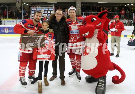 EBEL. Eishockey Bundesliga. KAC gegen 	EC Red Bull Salzburg. Spieler des Abends Mitja Robar, Jamie Lundmark (KAC). Klagenfurt, am 15.12.2017.
Foto: Kuess

---
pressefotos, pressefotografie, kuess, qs, qspictures, sport, bild, bilder, bilddatenbank