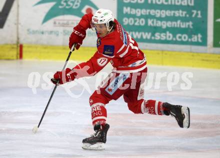 EBEL. Eishockey Bundesliga. KAC gegen 	EC Red Bull Salzburg. Manuel Ganahl (KAC). Klagenfurt, am 15.12.2017.
Foto: Kuess

---
pressefotos, pressefotografie, kuess, qs, qspictures, sport, bild, bilder, bilddatenbank