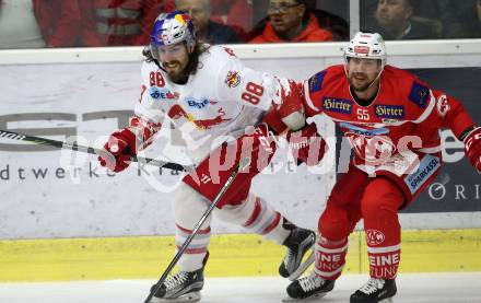 EBEL. Eishockey Bundesliga. KAC gegen 	EC Red Bull Salzburg. Mitja Robar, (KAC), Peter Mueller (Salzburg). Klagenfurt, am 15.12.2017.
Foto: Kuess

---
pressefotos, pressefotografie, kuess, qs, qspictures, sport, bild, bilder, bilddatenbank