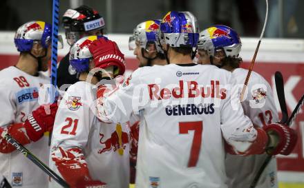EBEL. Eishockey Bundesliga. KAC gegen 	EC Red Bull Salzburg. Torjubel Alexander Cijan, Matthew Generous, Florian Baltram, Bobby Raymond (Salzburg). Klagenfurt, am 15.12.2017.
Foto: Kuess

---
pressefotos, pressefotografie, kuess, qs, qspictures, sport, bild, bilder, bilddatenbank