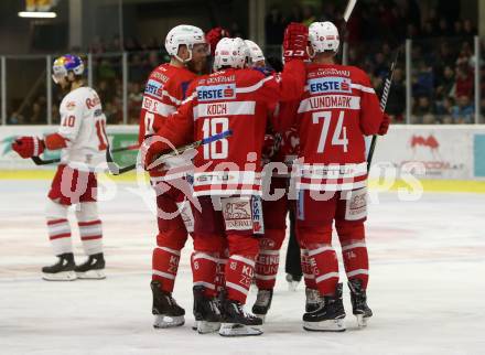 EBEL. Eishockey Bundesliga. KAC gegen 	EC Red Bull Salzburg. Torjubel Mitja Robar, Stefan Geier, Jamie Lundmark, Thomas Koch (KAC). Klagenfurt, am 15.12.2017.
Foto: Kuess

---
pressefotos, pressefotografie, kuess, qs, qspictures, sport, bild, bilder, bilddatenbank