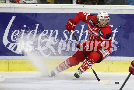 EBEL. Eishockey Bundesliga. KAC gegen 	EC Red Bull Salzburg. Johannes Bischofberger (KAC). Klagenfurt, am 15.12.2017.
Foto: Kuess

---
pressefotos, pressefotografie, kuess, qs, qspictures, sport, bild, bilder, bilddatenbank