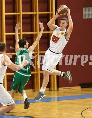 Basketball 2. Bundesliga. Grunddurchgang. 13. Runde. Woerthersee Piraten gegen KOS Celovec. Kushtrim Dvorani,  (Piraten), Volkan Oezdemir (KOS). Klagenfurt, am 16.12.2017.
Foto: Kuess
---
pressefotos, pressefotografie, kuess, qs, qspictures, sport, bild, bilder, bilddatenbank