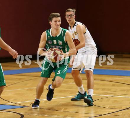 Basketball 2. Bundesliga. Grunddurchgang. 13. Runde. Woerthersee Piraten gegen KOS Celovec. Martin Strasser, (Piraten), Andi Smrtnik  (KOS). Klagenfurt, am 16.12.2017.
Foto: Kuess
---
pressefotos, pressefotografie, kuess, qs, qspictures, sport, bild, bilder, bilddatenbank