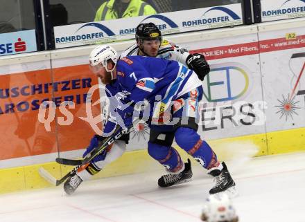EBEL. Eishockey Bundesliga. EC VSV gegen Dornbirn Bulldogs. Dave Shields, (VSV), Thomas Vallant   (Dornbirn). Villach, am 20.12.2017.
Foto: Kuess 


---
pressefotos, pressefotografie, kuess, qs, qspictures, sport, bild, bilder, bilddatenbank