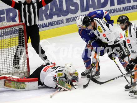 EBEL. Eishockey Bundesliga. EC VSV gegen Dornbirn Bulldogs. Jordan Hickmott,  (VSV), Olivier Magnan, Juha Rinne (Dornbirn). Villach, am 20.12.2017.
Foto: Kuess 


---
pressefotos, pressefotografie, kuess, qs, qspictures, sport, bild, bilder, bilddatenbank