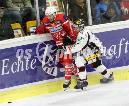 EBEL. Eishockey Bundesliga. KAC gegen  HC Orli Znojmo. Jonathan Rheault, (KAC), Antonin Boruta (Znojmo). Klagenfurt, am 17.12.2017.
Foto: Kuess

---
pressefotos, pressefotografie, kuess, qs, qspictures, sport, bild, bilder, bilddatenbank