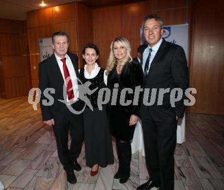 Sportgala. Nacht des Sports. Ehrung Sportler des Jahres. Karl Schnabl mit Ehefrau Sabine, Fritz Strobl mit Ehefrau Bettina. Velden, 20.12.2017.
Foto: Kuess 
---
pressefotos, pressefotografie, kuess, qs, qspictures, sport, bild, bilder, bilddatenbank