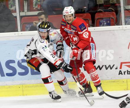 EBEL. Eishockey Bundesliga. KAC gegen  HC Orli Znojmo. Manuel Ganahl,  (KAC), Michal Plutnar (Znojmo). Klagenfurt, am 17.12.2017.
Foto: Kuess

---
pressefotos, pressefotografie, kuess, qs, qspictures, sport, bild, bilder, bilddatenbank