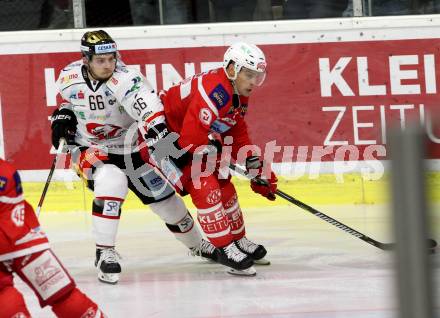 EBEL. Eishockey Bundesliga. KAC gegen  HC Orli Znojmo. Kevin Kapstad,  (KAC), Adam Raska (Znojmo). Klagenfurt, am 17.12.2017.
Foto: Kuess

---
pressefotos, pressefotografie, kuess, qs, qspictures, sport, bild, bilder, bilddatenbank