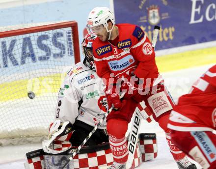 EBEL. Eishockey Bundesliga. KAC gegen  HC Orli Znojmo. Jonathan Rheault,  (KAC), Marek Schwarz (Znojmo). Klagenfurt, am 17.12.2017.
Foto: Kuess

---
pressefotos, pressefotografie, kuess, qs, qspictures, sport, bild, bilder, bilddatenbank