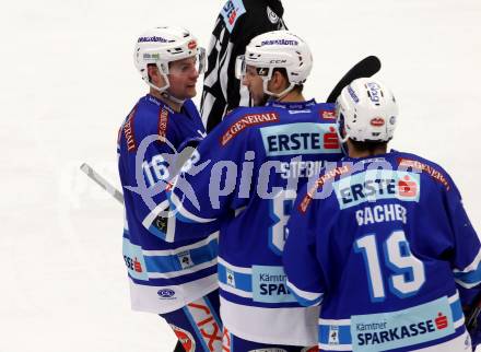 EBEL. Eishockey Bundesliga. EC VSV gegen Dornbirn Bulldogs. Torjubel Jordan Hickmott, Miha Stebih, Stefan Bacher (VSV). Villach, am 20.12.2017.
Foto: Kuess 


---
pressefotos, pressefotografie, kuess, qs, qspictures, sport, bild, bilder, bilddatenbank