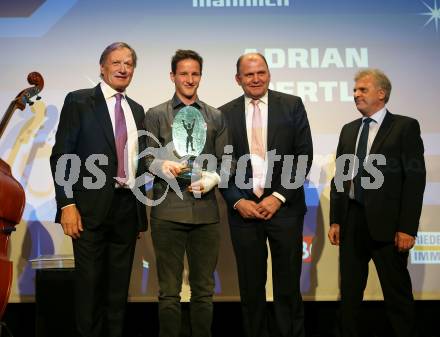 Sportgala. Nacht des Sports. Ehrung Sportler des Jahres.  Franz Klammer, Rookie Adrian Pertl, Gernot Kurz (Kronen Zeitung). Velden, 20.12.2017.
Foto: Kuess 
---
pressefotos, pressefotografie, kuess, qs, qspictures, sport, bild, bilder, bilddatenbank