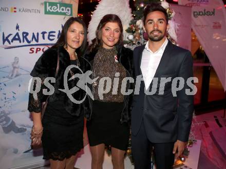 Sportgala. Nacht des Sports. Ehrung Sportler des Jahres.  Lisa Perterer mit Mutter und Freund Tommy. Velden, 20.12.2017.
Foto: Kuess 
---
pressefotos, pressefotografie, kuess, qs, qspictures, sport, bild, bilder, bilddatenbank