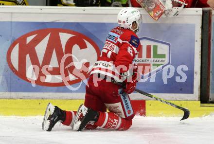 EBEL. Eishockey Bundesliga. KAC gegen  Vienna Capitals. Kevin Kapstad, verletzt (KAC). Klagenfurt, am 22.12.2017.
Foto: Kuess

---
pressefotos, pressefotografie, kuess, qs, qspictures, sport, bild, bilder, bilddatenbank