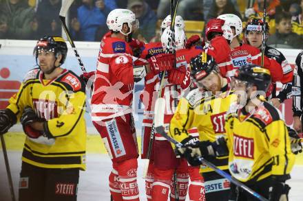 EBEL. Eishockey Bundesliga. KAC gegen  Vienna Capitals. Torjubel KAC. Klagenfurt, am 22.12.2017.
Foto: Kuess

---
pressefotos, pressefotografie, kuess, qs, qspictures, sport, bild, bilder, bilddatenbank