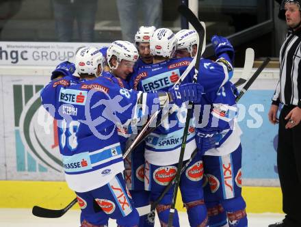 EBEL. Eishockey Bundesliga. EC VSV gegen KHL Medvescak Zagreb. Torjubel Valentin Leiler, Markus Schlacher, Felix Maxa, Christof Kromp, Miha Stebih (VSV). Villach, am 26.12.2017.
Foto: Kuess 


---
pressefotos, pressefotografie, kuess, qs, qspictures, sport, bild, bilder, bilddatenbank