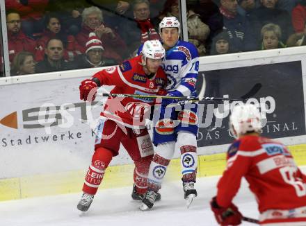 EBEL. Eishockey Bundesliga. KAC gegen VSV. Stefan Geier, (KAC), Sam Antonitsch  (VSV). Klagenfurt, am 28.12.2017.
Foto: Kuess

---
pressefotos, pressefotografie, kuess, qs, qspictures, sport, bild, bilder, bilddatenbank