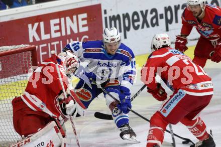 EBEL. Eishockey Bundesliga. KAC gegen VSV. David Madlener, Martin Schumnig, (KAC), Valentin Leiler  (VSV). Klagenfurt, am 28.12.2017.
Foto: Kuess

---
pressefotos, pressefotografie, kuess, qs, qspictures, sport, bild, bilder, bilddatenbank