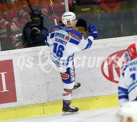 EBEL. Eishockey Bundesliga. KAC gegen VSV. Torjubel Jordan Hickmott  (VSV). Klagenfurt, am 28.12.2017.
Foto: Kuess

---
pressefotos, pressefotografie, kuess, qs, qspictures, sport, bild, bilder, bilddatenbank