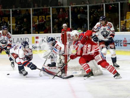 EBEL. Eishockey Bundesliga. KAC gegen KHL Medvescak Zagreb. Marco Brucker,  (KAC), Harri Tikkanen, Vilim Rosandic  (Zagreb). Klagenfurt, am 1.1.2018.
Foto: Kuess

---
pressefotos, pressefotografie, kuess, qs, qspictures, sport, bild, bilder, bilddatenbank